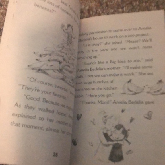 2 piece set Amelia Bedelia books, excellent condition - Picture 7 of 11